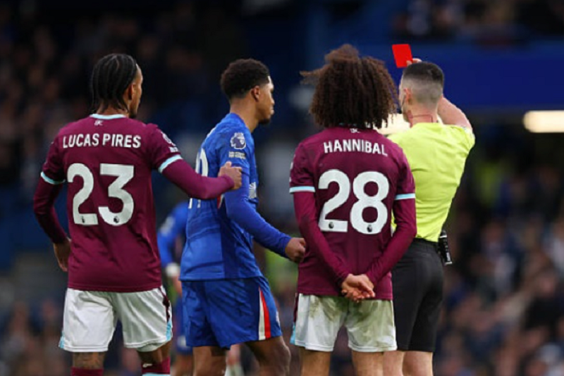 chelsea-va-cot-moc-dang-quen-the-do-lai-am-anh-stamford