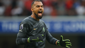 Rosenior đặt niềm tin vào Sanchez: Cánh cửa số một đã mở